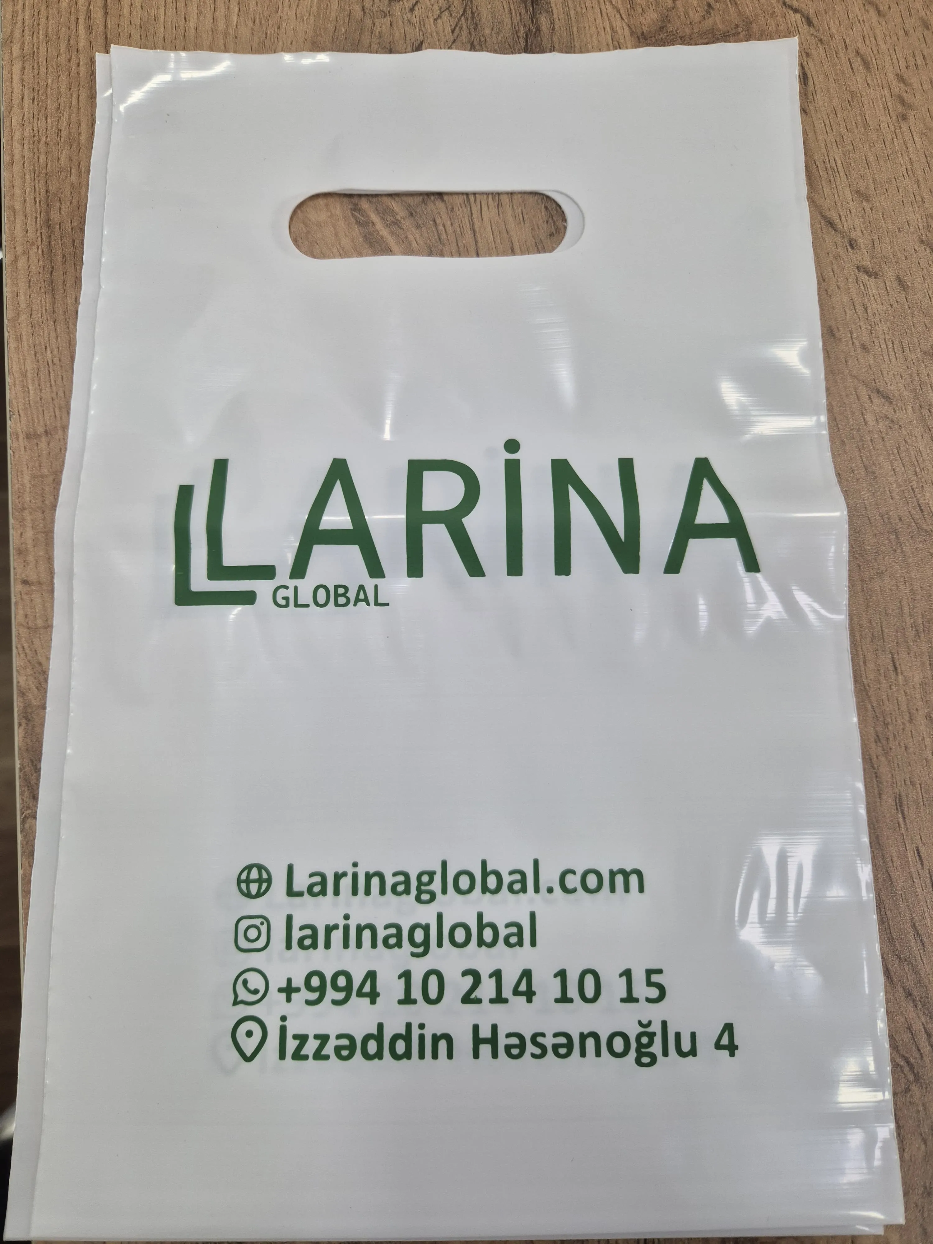 Larina poşet böyük