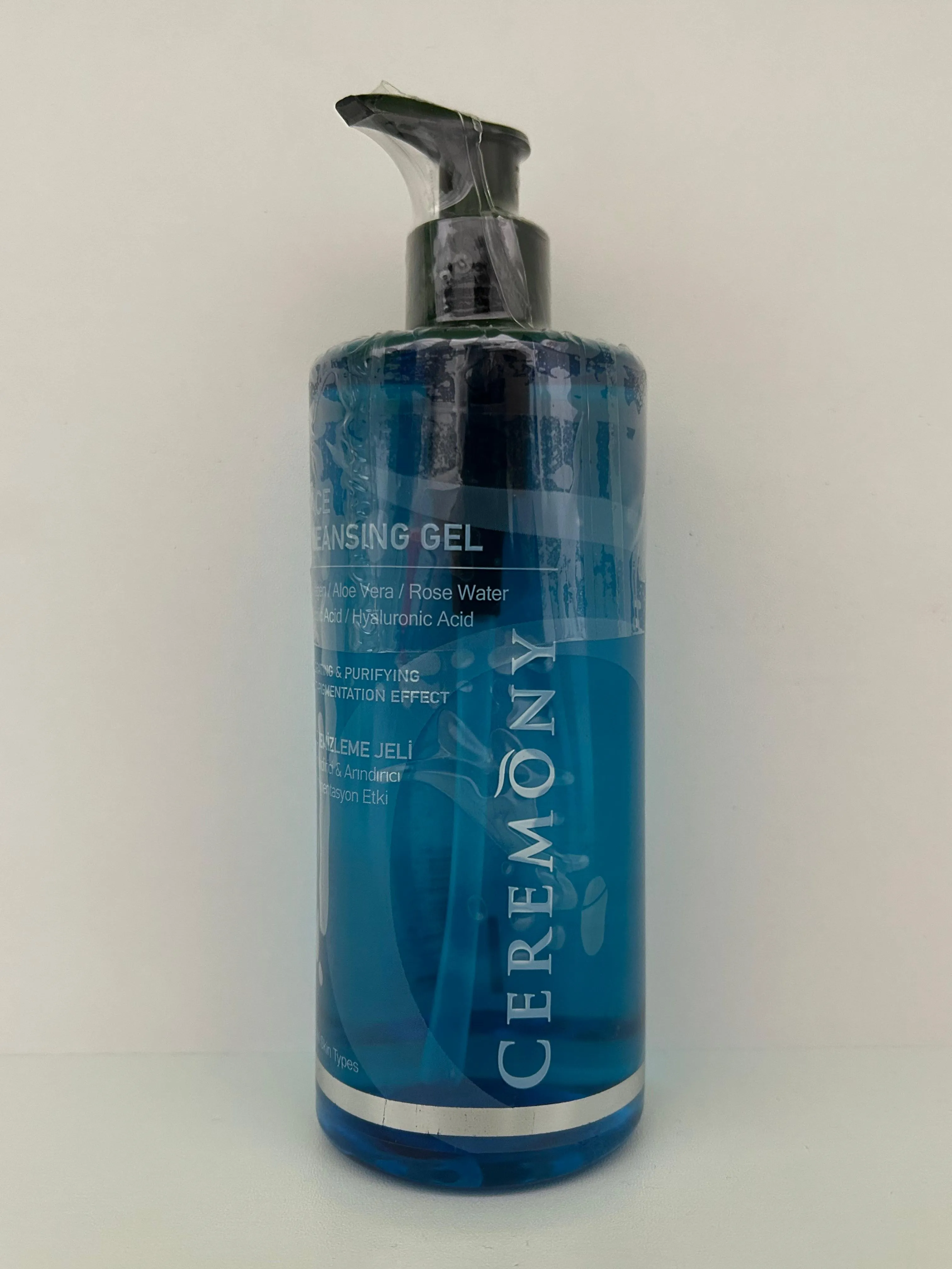 Üz təmizləmə geli